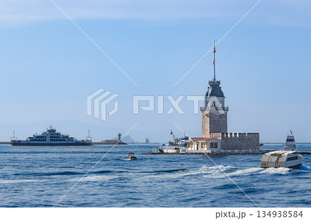 ボスポラス海峡の乙女の塔 134938584
