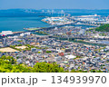 《香川県》瀬戸大橋をのぞむ街並み・青ノ山の眺望 134939970
