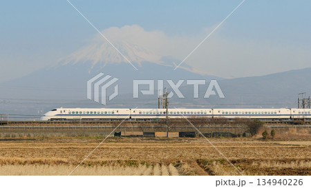富士山と駆ける300系東海道新幹線 134940226
