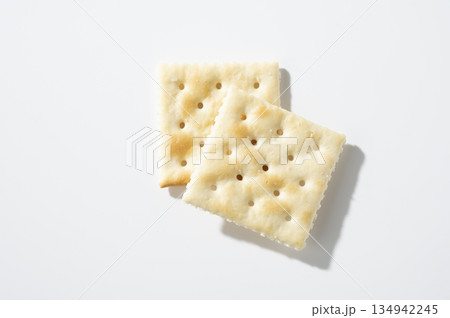 サクサクのクラッカー サクサクのクラッカー 134942245