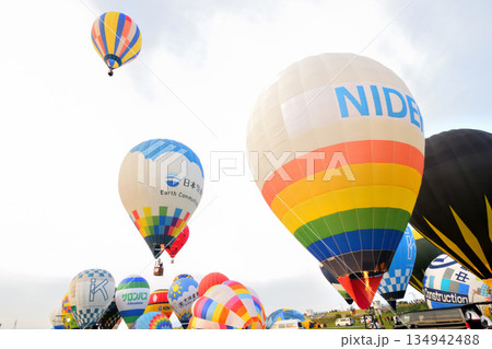 熱気球・バルーン 134942488