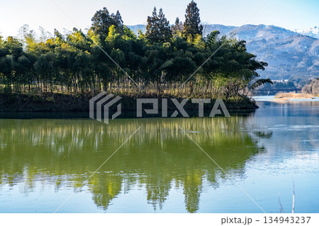 最上川　大淀地区の静かな流れから三ヶ瀬難所へ　山形県 134943237