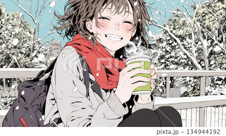 寒い冬、温かい飲み物を手にして、ふっと幸せそうに微笑む若い女性