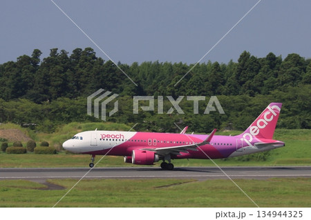 LCC　格安航空会社　 134944325