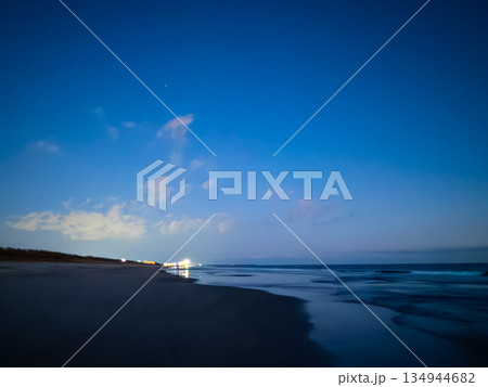 大倉戸海岸　夕暮れ時（静岡県湖西市） 134944682