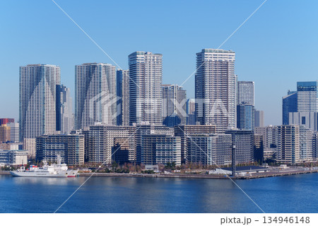 東京湾の海岸の風景 晴海ふ頭・晴海フラッグ 東京湾の海岸の風景 晴海ふ頭・晴海フラッグ 134946148