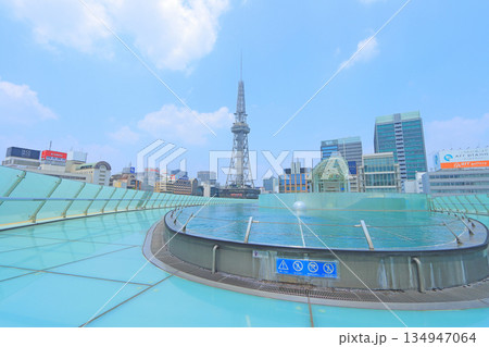 愛知県名古屋市、水の宇宙船から見た名古屋テレビ塔の風景 愛知県名古屋市、水の宇宙船から見た名古屋テレビ塔の風景 134947064