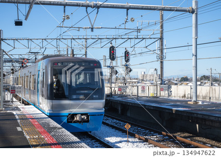 降雪の北総線　新鎌ヶ谷駅と9100形電車（C-Flyer） 134947622