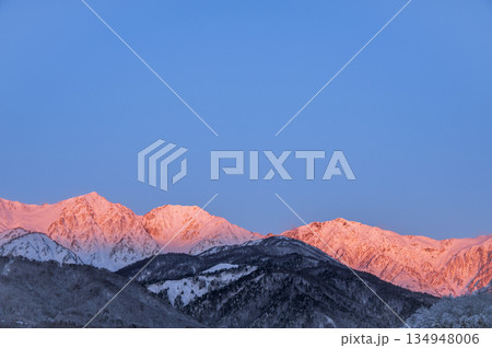 白馬三山モルゲンロート【白馬大橋より撮影】 134948006