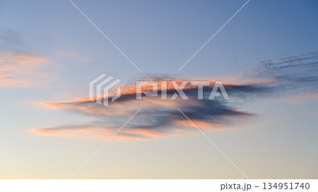 夕空素材 134951740