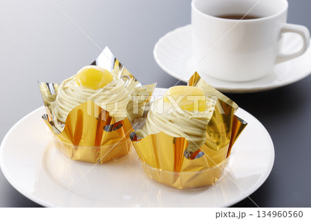 濃厚モンブランと温かい紅茶のセット 134960560