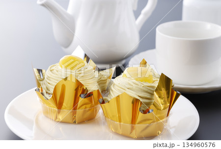 濃厚モンブランと温かい紅茶のセット 134960576