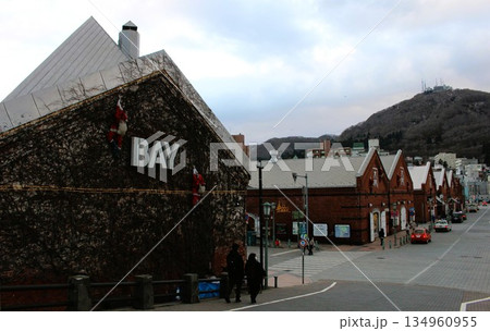 港町の赤レンガ倉庫　元町地区　函館　北海道 134960955