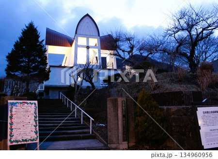 函館ヨハネ教会の夜景　北海道　函館市 134960956