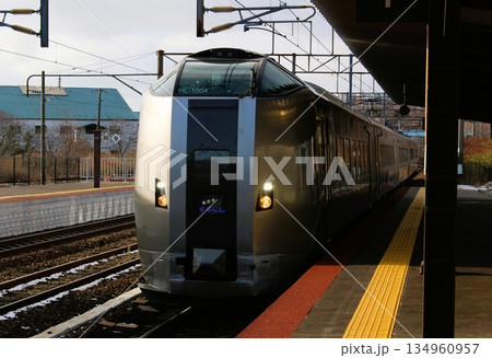 特急すずらん　789系　函館本線　登別駅　北海道 134960957