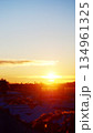 神秘的な朝焼けの空 134961325