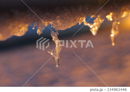 手摺のつらら 早朝 手摺のつらら 早朝 134961446