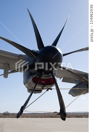 Symmetric eight-blade propeller system on tactical airlifter 134962036