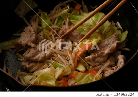 肉野菜炒め 肉野菜炒め 134962224