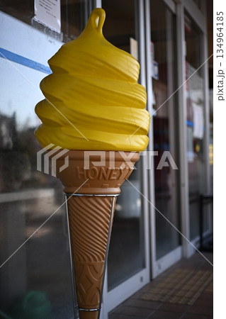 ソフトクリームのディスプレイ　みかん 134964185