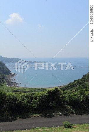 高知県 柏島展望所から見た竜ヶ浜 高知県 柏島展望所から見た竜ヶ浜 134966906