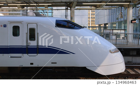 東京駅の300系新幹線 134968463