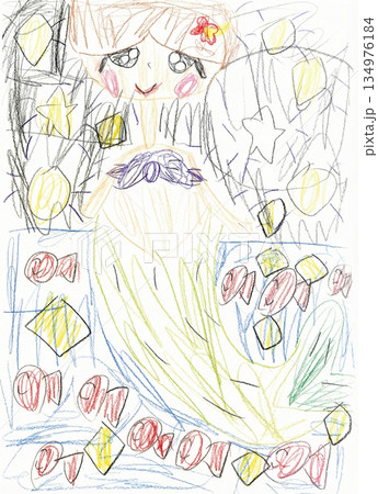 幼稚園児が描いた海の中のキラキラ人魚姫 幼稚園児が描いた海の中のキラキラ人魚姫 134976184