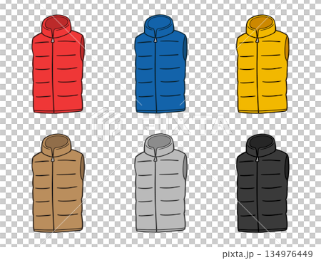 寒い時に重宝するダウンベスト 134976449