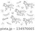 可愛い馬の動物イラスト 走る姿と蹄鉄・ガーランドの手描きセット/白塗りあり 134976665