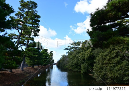 大仙陵古墳にある周壕(大阪府堺市) 大仙陵古墳にある周壕(大阪府堺市) 134977225