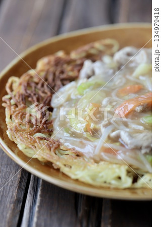 カリカリ麺の残り野菜で作ったあんかけ焼きそば 134979418