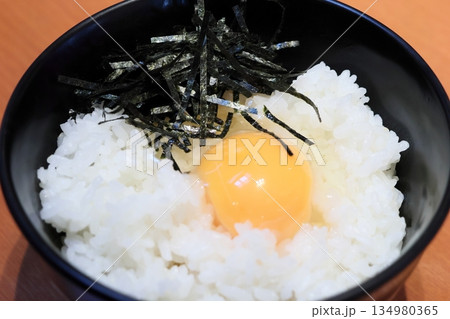 新鮮たまごのたまごかけごはん 新鮮たまごのたまごかけごはん 134980365