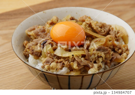 牛丼と玉子 牛丼と玉子 134984707