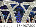 福岡県JR博多駅・クリスマスイルミネーションのツリーと光のゲート 134987800