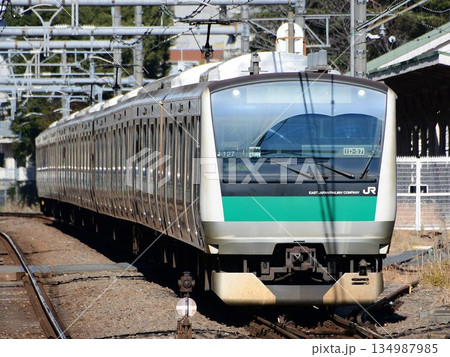 E233系7000番台ハエ127編成埼京線　相鉄線直通海老名行 134987985