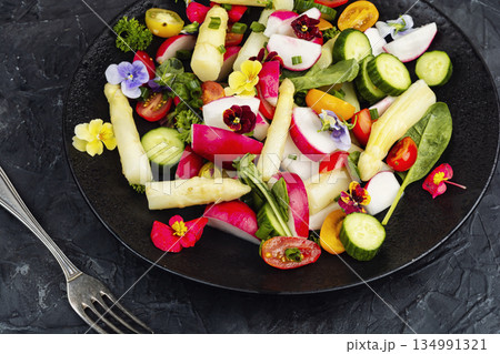 Green Salad with Edible Flowers 134991321