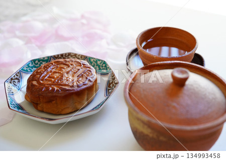 中国の伝統的焼き菓子 月餅 中国の伝統的焼き菓子 月餅 134993458