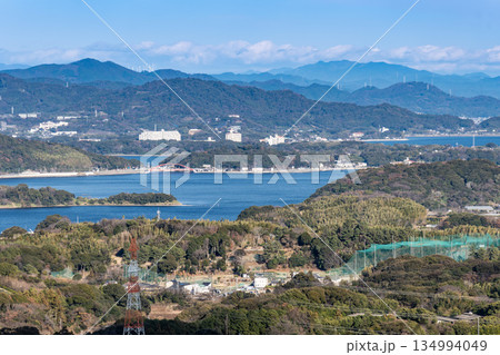静岡県湖西市を手前に浜名湖と浜松市を望む俯瞰風景 静岡県湖西市を手前に浜名湖と浜松市を望む俯瞰風景 134994049