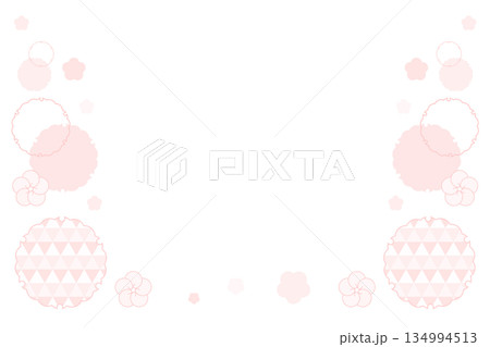 梅の花のかわいいフレーム背景　和柄　淡いピンク色　白バック　ベクターpng透明　 134994513