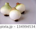 玉ねぎ 134994534