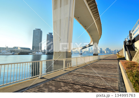 東京お台場 首都高速湾岸線 有明ジャンクション 東京お台場 首都高速湾岸線 有明ジャンクション 134995763