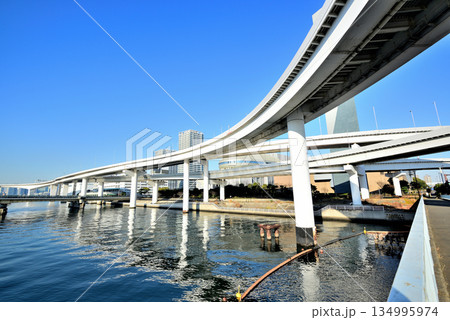 東京お台場 首都高速湾岸線 有明ジャンクション 東京お台場 首都高速湾岸線 有明ジャンクション 134995974