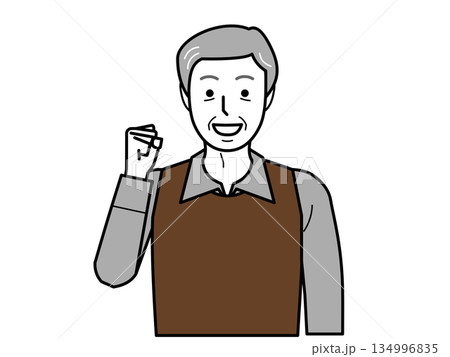 正面向き。ガッツポーズをするシャツとベストを着た高齢男性。 134996835