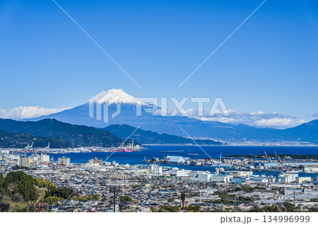 静岡県日本平からの富士山 134996999
