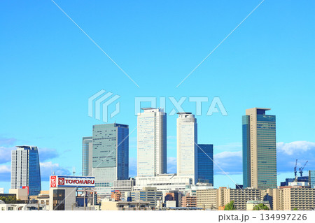 愛知県名古屋市、名古屋駅前超高層ビル群の風景 134997226