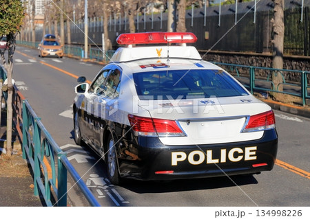 パトロールカー 134998226