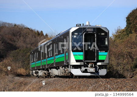 【JR東日本】HB-E220系（八高線：小川町〜明覚） 134999564