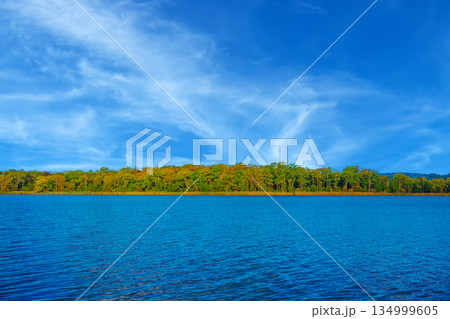 湖と大空 湖と大空 134999605