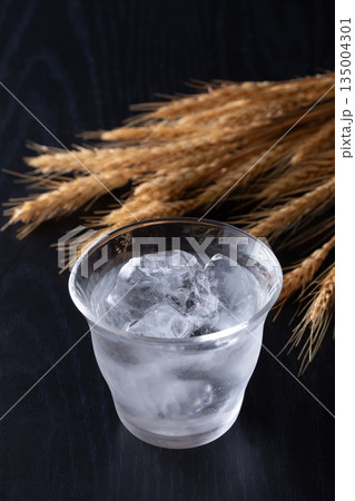 麦焼酎のロック 麦焼酎のロック 135004301