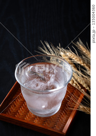 麦焼酎のロック 135004360